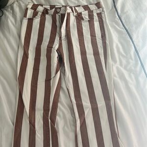 Super cute flared jeans